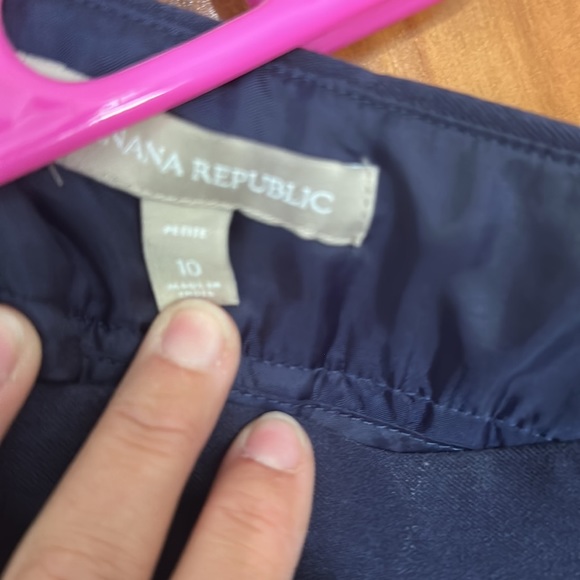 Navy skirt - Picture 2 of 2